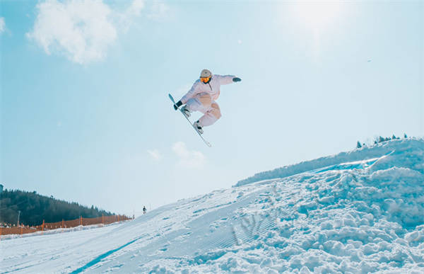 滑雪表演